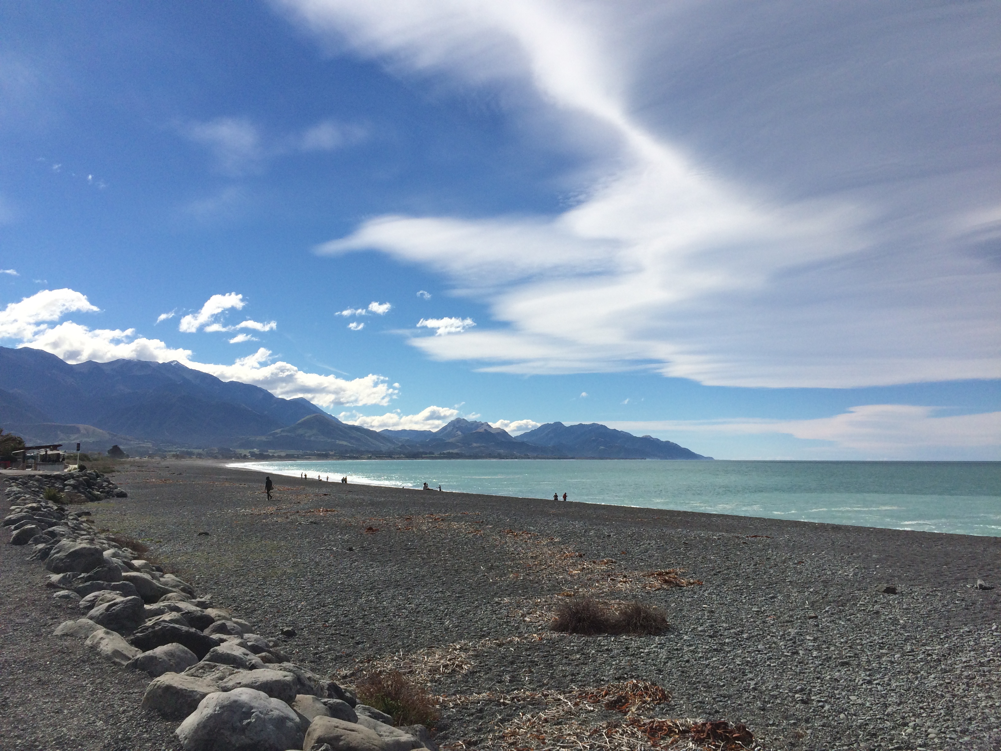 The beach against the backdrop of the Kaikoura Ranges